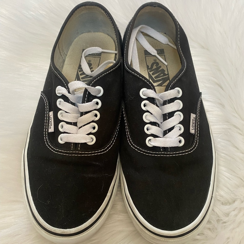 Vans Black Canvas Sneakers Sz M (7) W(8.5)